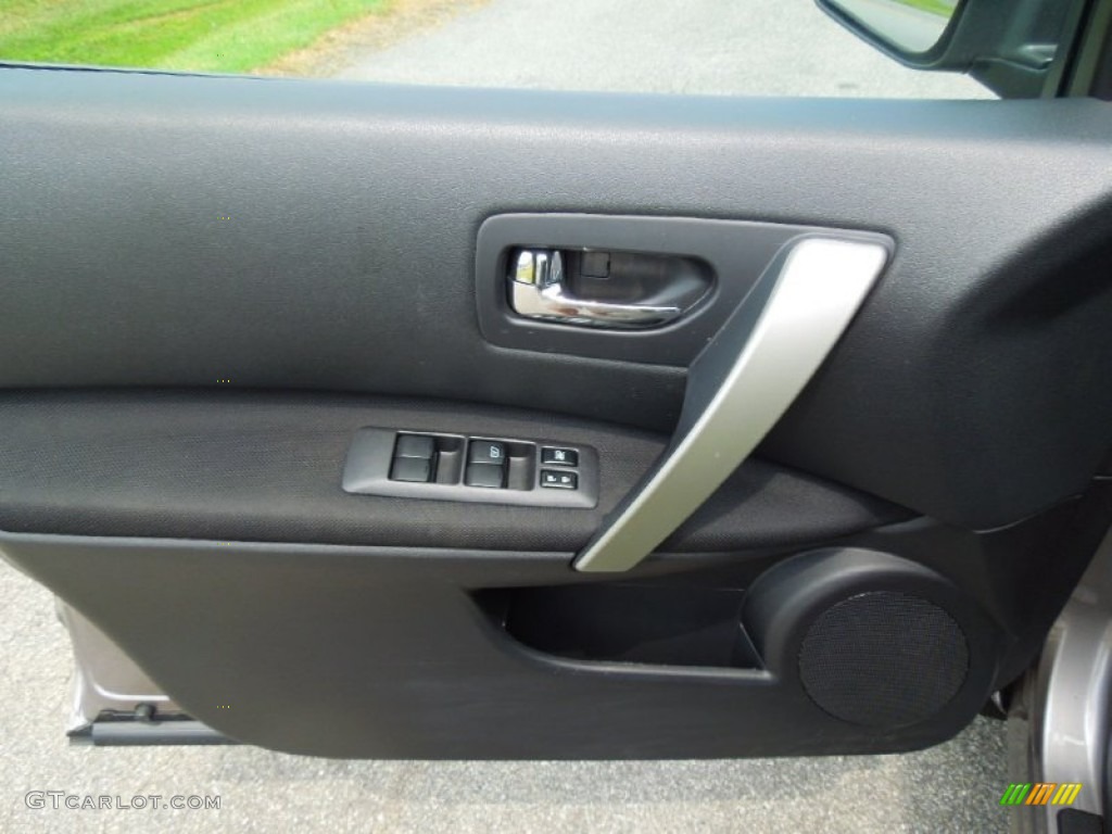 2011 Rogue S - Platinum Graphite / Black photo #10