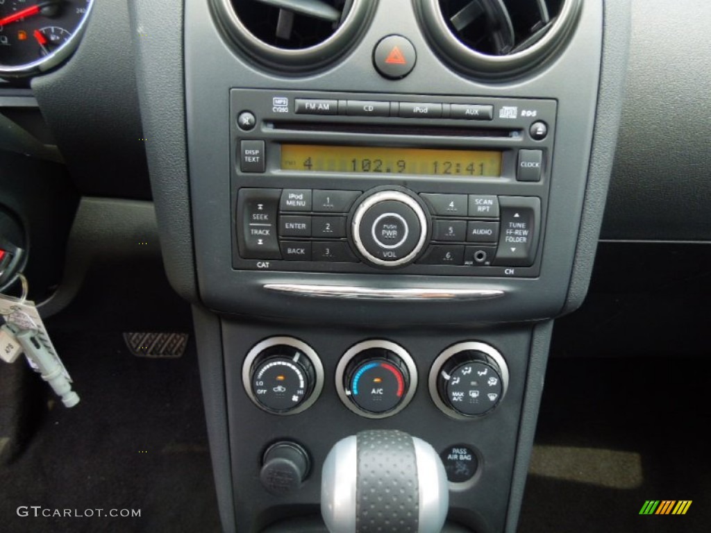 2011 Rogue S - Platinum Graphite / Black photo #12