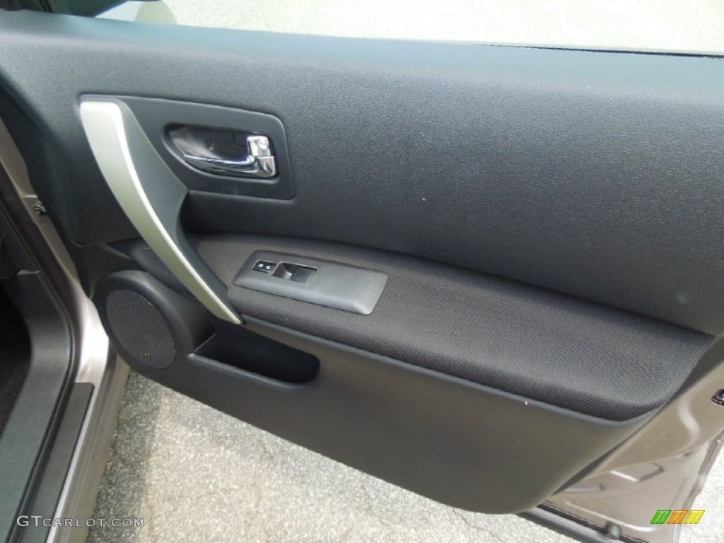 2011 Rogue S - Platinum Graphite / Black photo #22