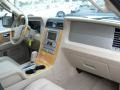 White Chocolate Tri Coat - Navigator Luxury Photo No. 22
