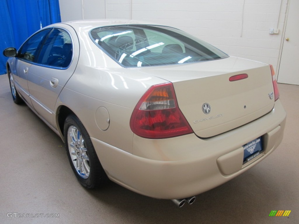 2001 300 M Sedan - Champagne Pearl / Dark Slate Gray photo #6