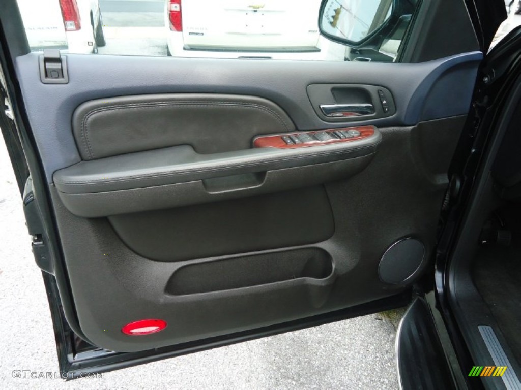 2007 Cadillac Escalade AWD Ebony/Ebony Door Panel Photo #68978513