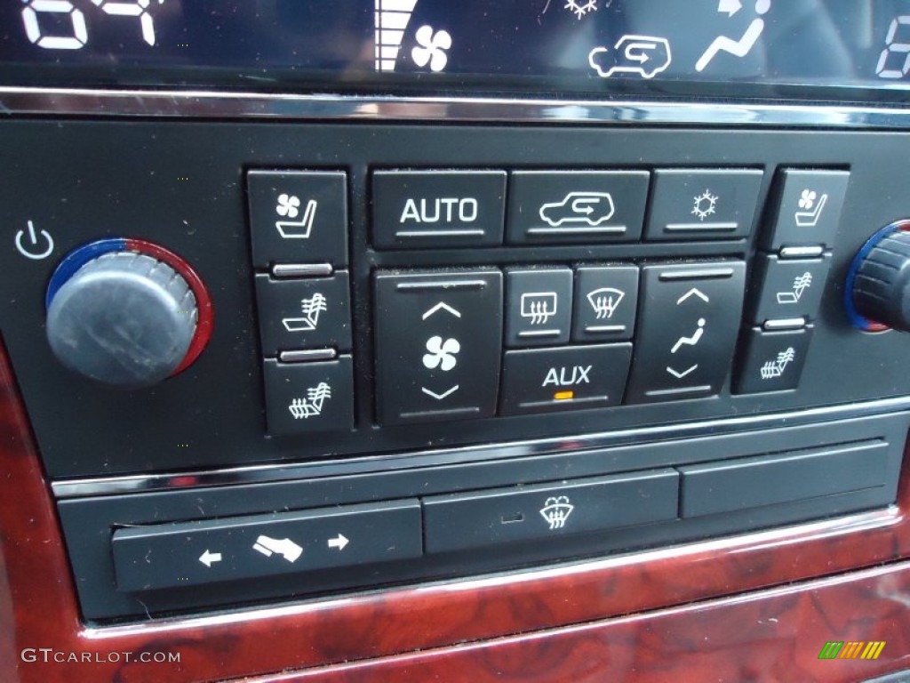 2007 Cadillac Escalade AWD Controls Photo #68978618