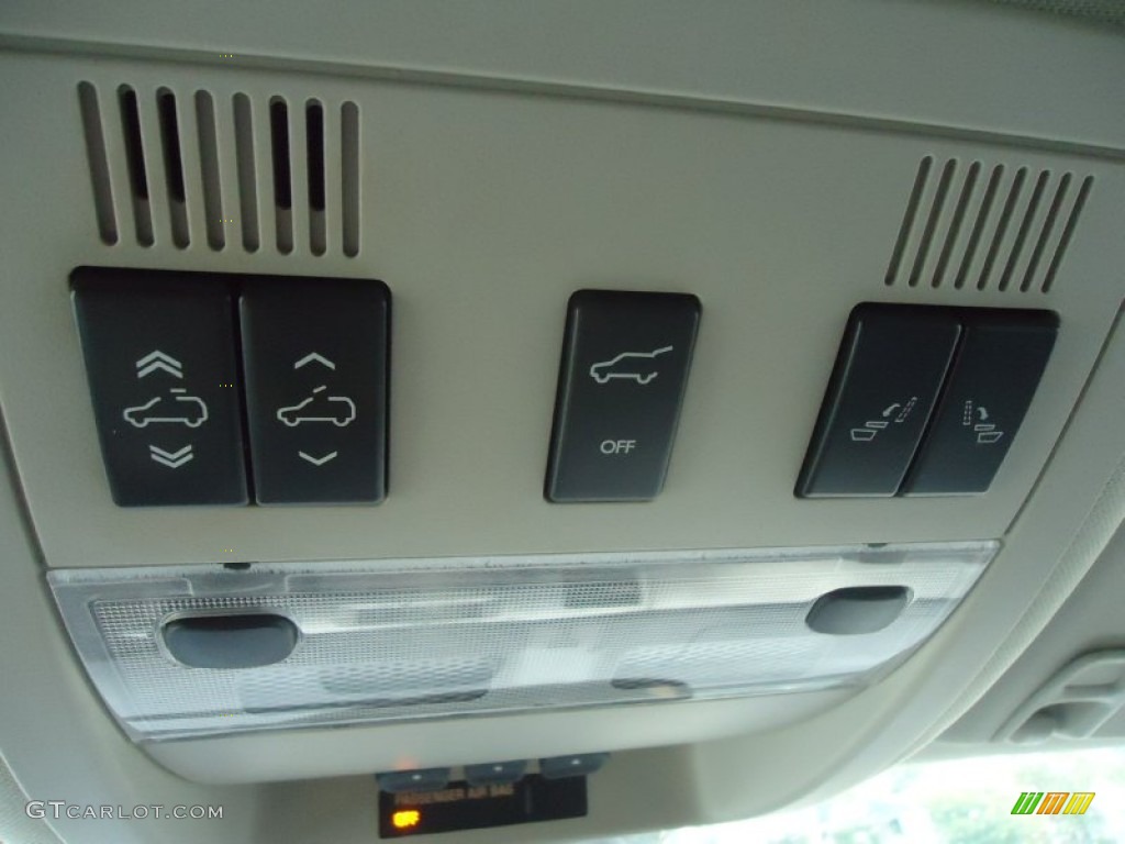 2007 Cadillac Escalade AWD Controls Photo #68978651