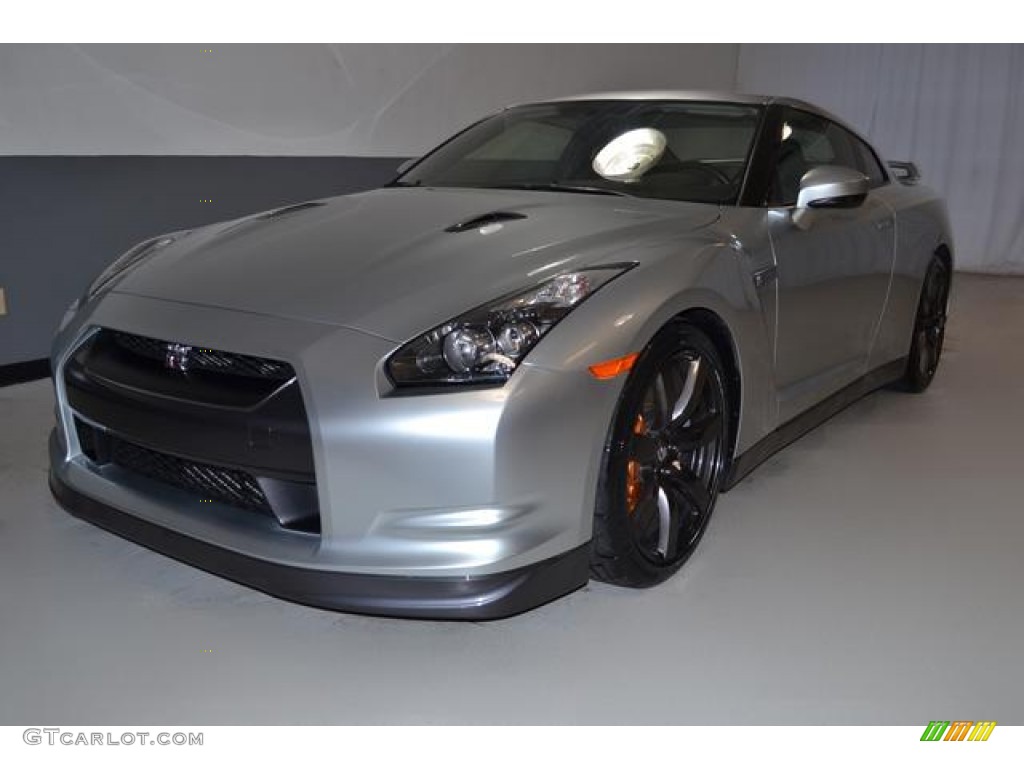 Super Silver 2010 Nissan GT-R Premium Exterior Photo #68980640