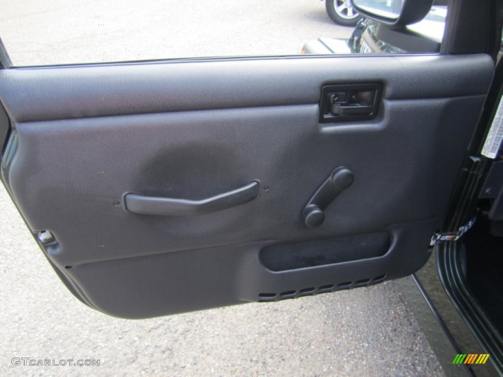 2005 Wrangler X 4x4 - Moss Green Pearlcoat / Dark Slate Gray photo #14