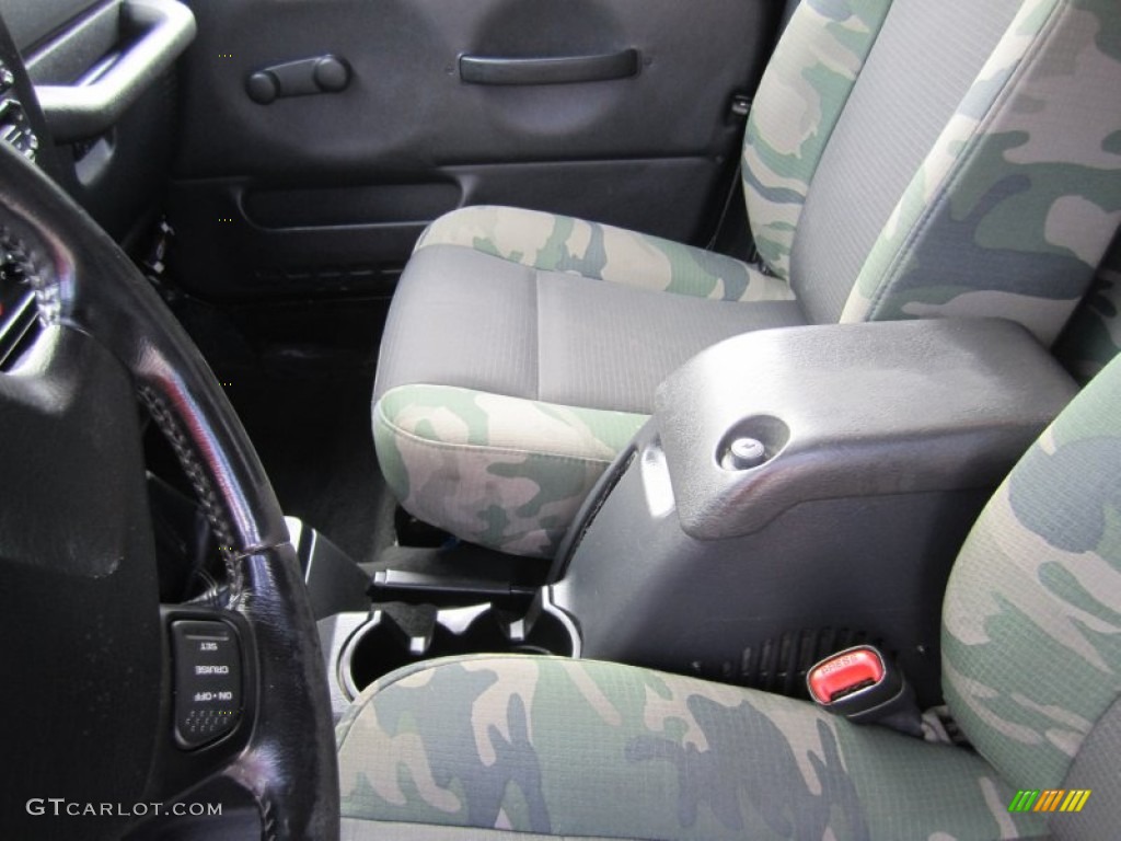 2005 Wrangler X 4x4 - Moss Green Pearlcoat / Dark Slate Gray photo #17