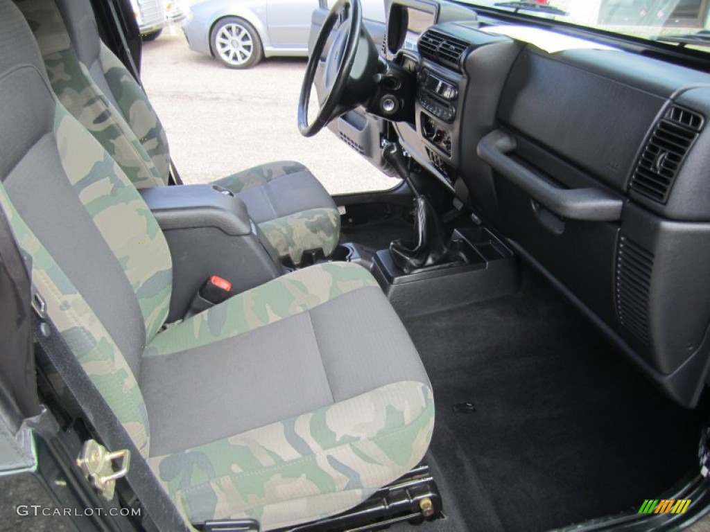 2005 Wrangler X 4x4 - Moss Green Pearlcoat / Dark Slate Gray photo #25