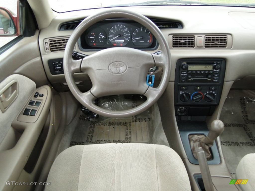 2001 Camry CE - Vintage Red Pearl / Gray photo #19