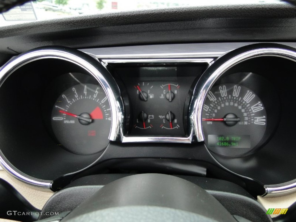 2006 Ford Mustang GT Premium Convertible Gauges Photo #68985992