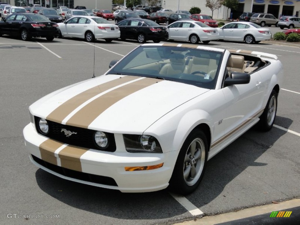 2006 Mustang GT Premium Convertible - Performance White / Light Parchment photo #35