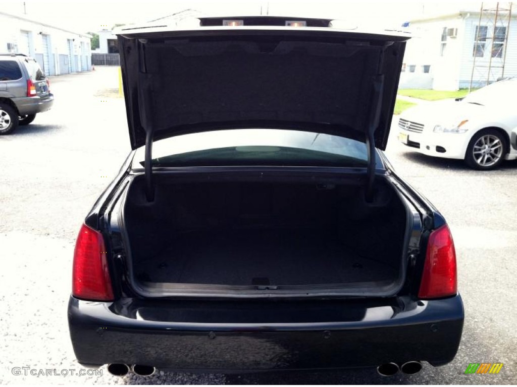 2002 Cadillac DeVille DTS Trunk Photo #68986682