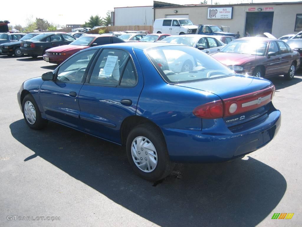 2003 Cavalier Sedan - Arrival Blue Metallic / Graphite Gray photo #6