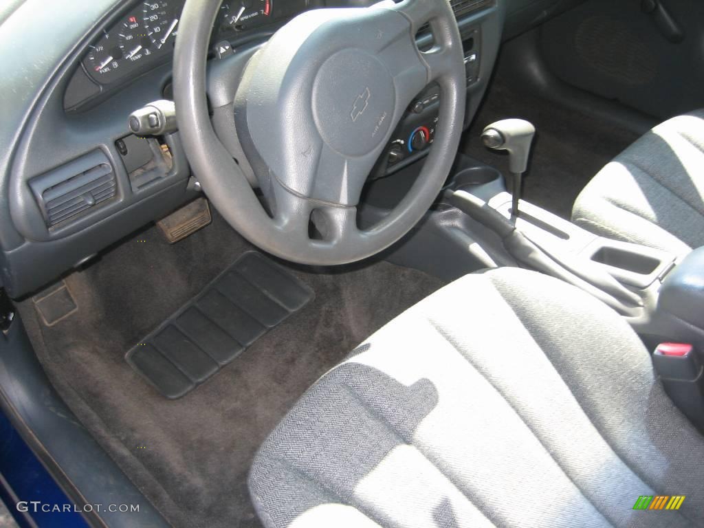 2003 Cavalier Sedan - Arrival Blue Metallic / Graphite Gray photo #18