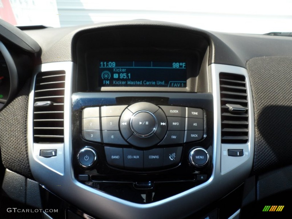 2011 Chevrolet Cruze LT Controls Photo #68988766