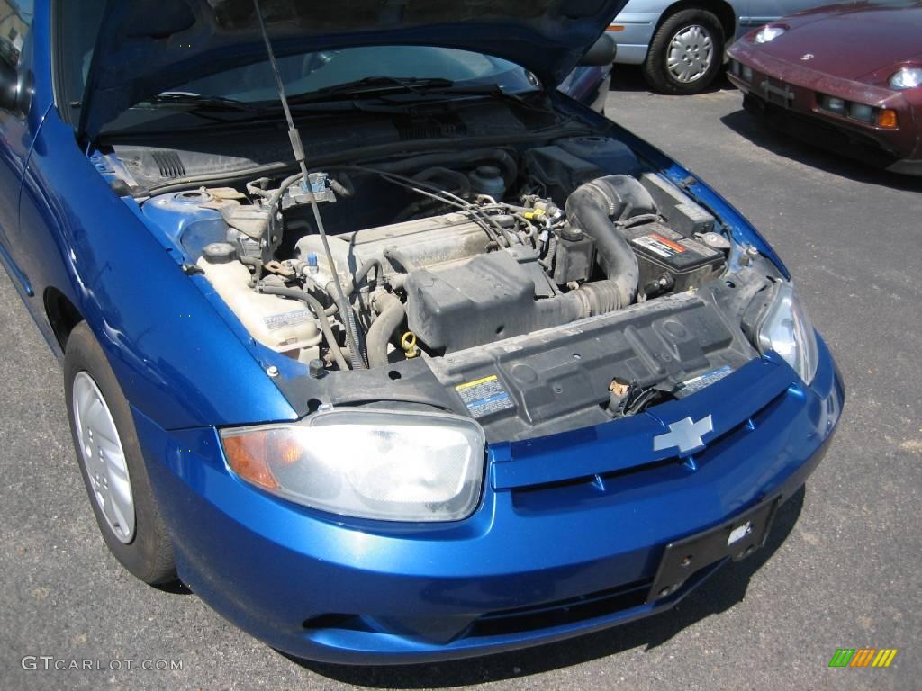 2003 Cavalier Sedan - Arrival Blue Metallic / Graphite Gray photo #33