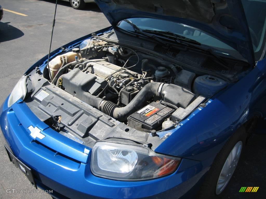 2003 Cavalier Sedan - Arrival Blue Metallic / Graphite Gray photo #35