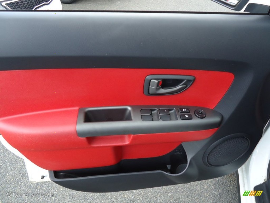 2010 Kia Soul Sport Red/Black Sport Cloth Door Panel Photo #68989170