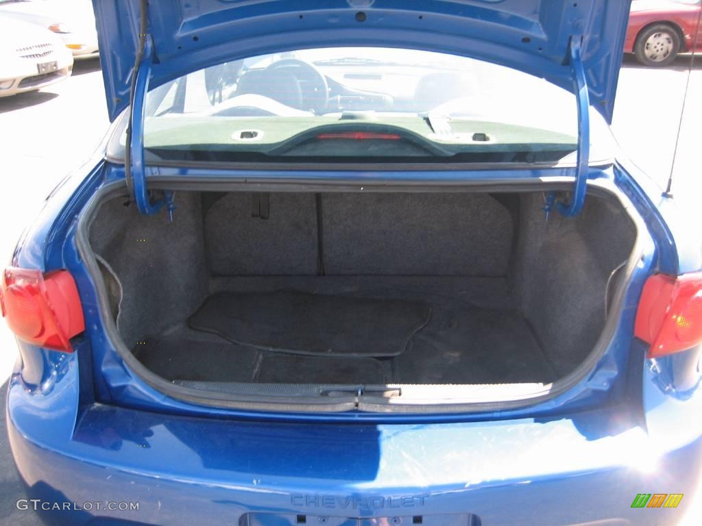 2003 Cavalier Sedan - Arrival Blue Metallic / Graphite Gray photo #40