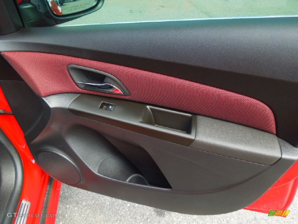 2012 Chevrolet Cruze LT/RS Jet Black/Sport Red Door Panel Photo #68989438