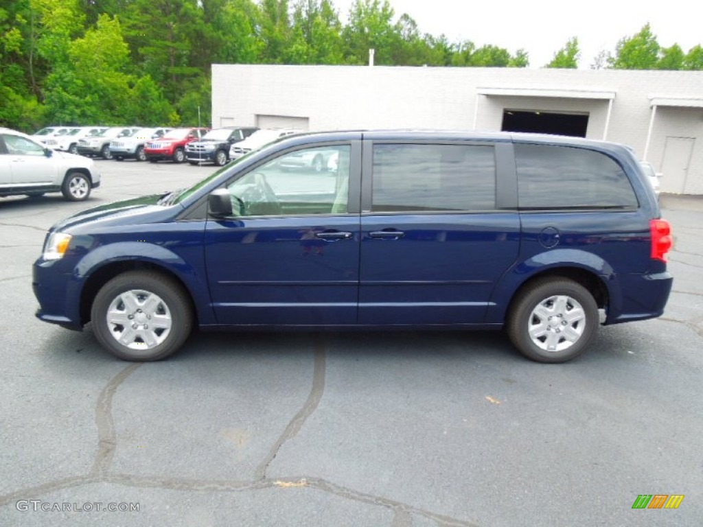 2012 Grand Caravan SE - True Blue Pearl / Black/Light Graystone photo #3