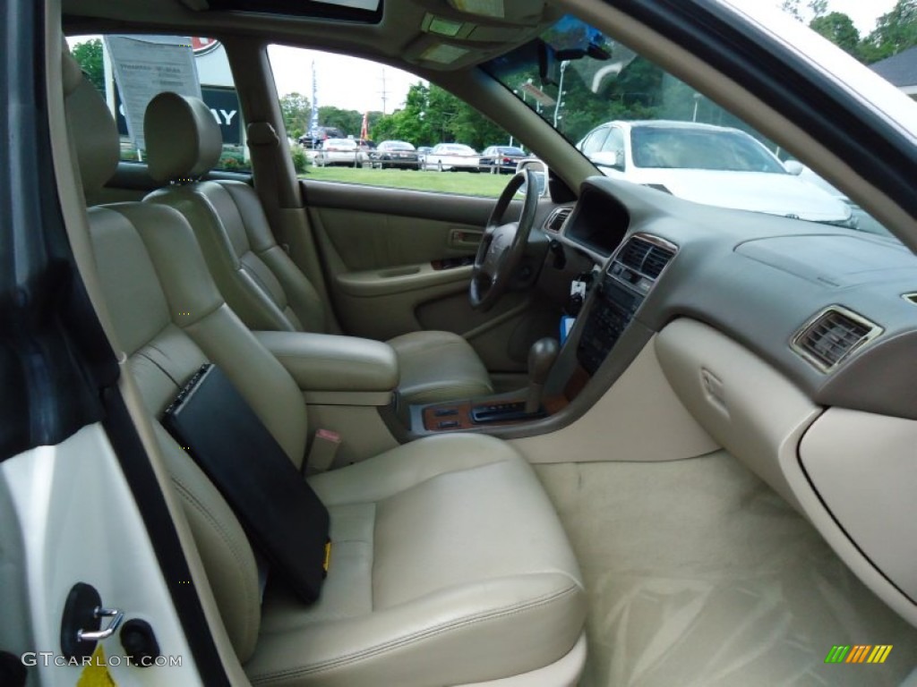 1999 Lexus ES 300 Front Seat Photos