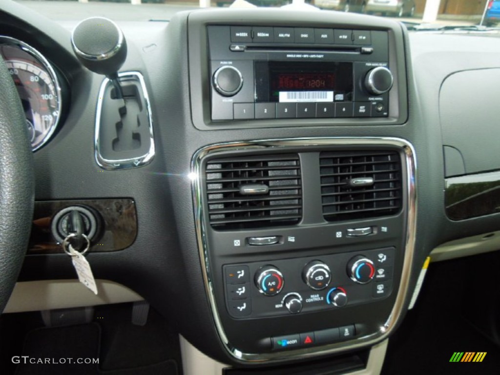 2012 Dodge Grand Caravan SE Controls Photos