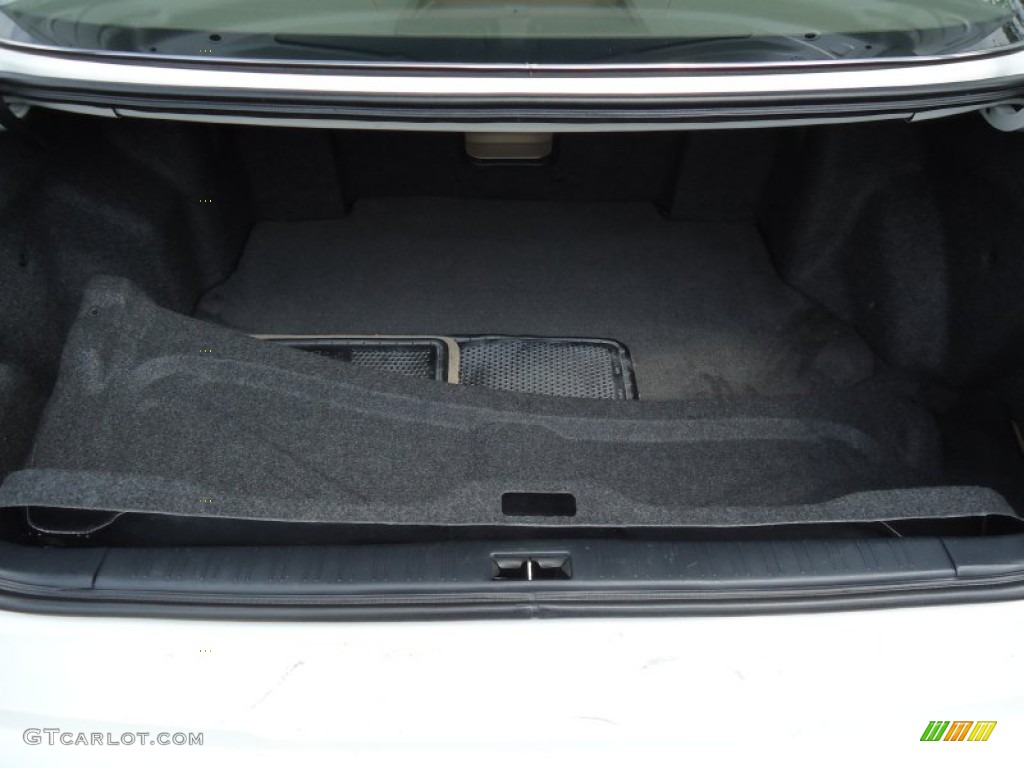 1999 Lexus ES 300 Trunk Photos