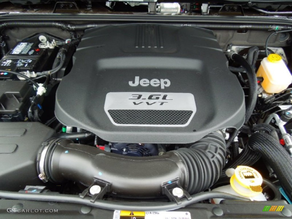 2012 Jeep Wrangler Sport 4x4 3.6 Liter DOHC 24-Valve VVT Pentastar V6 Engine Photo #68991124