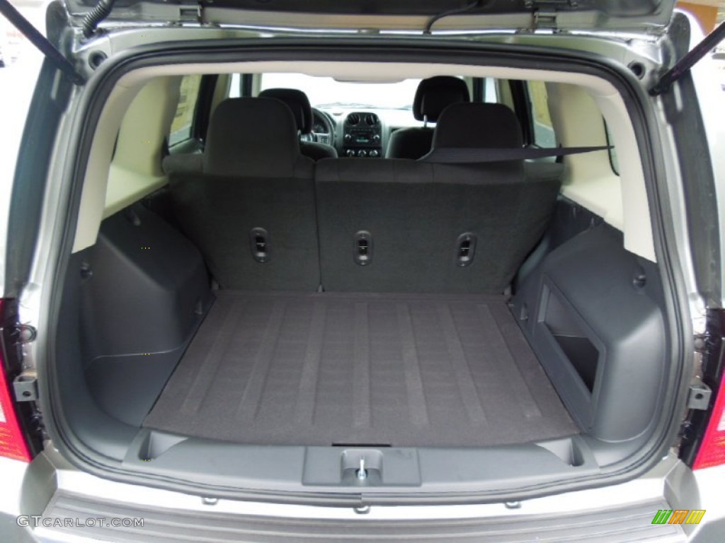 2012 Jeep Patriot Altitude Trunk Photos