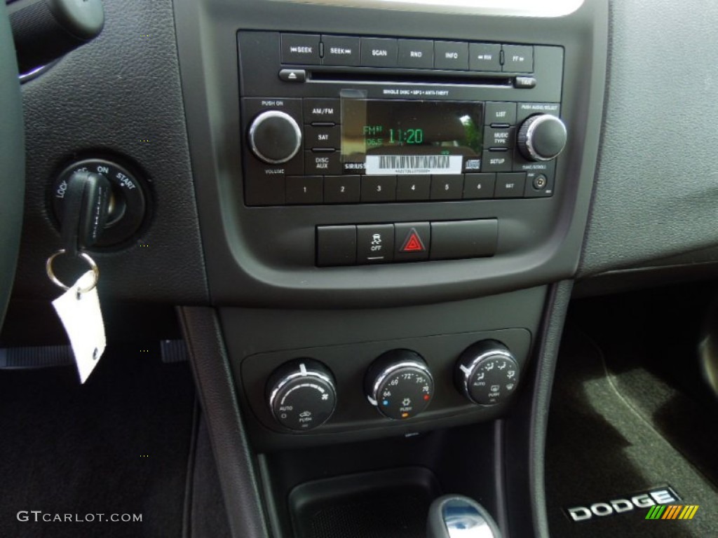 2012 Dodge Avenger SXT Controls Photo #68991709
