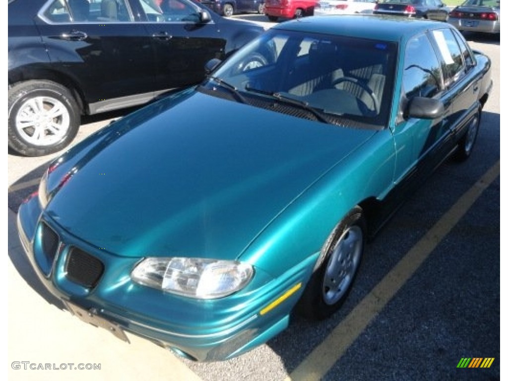 1996 Grand Am SE Sedan - Medium Green Blue Metallic / Pewter photo #1