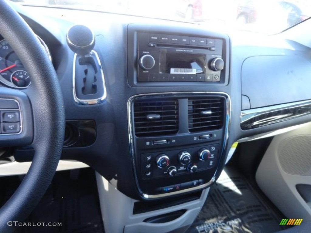 2013 Dodge Grand Caravan SE Controls Photo #68995255