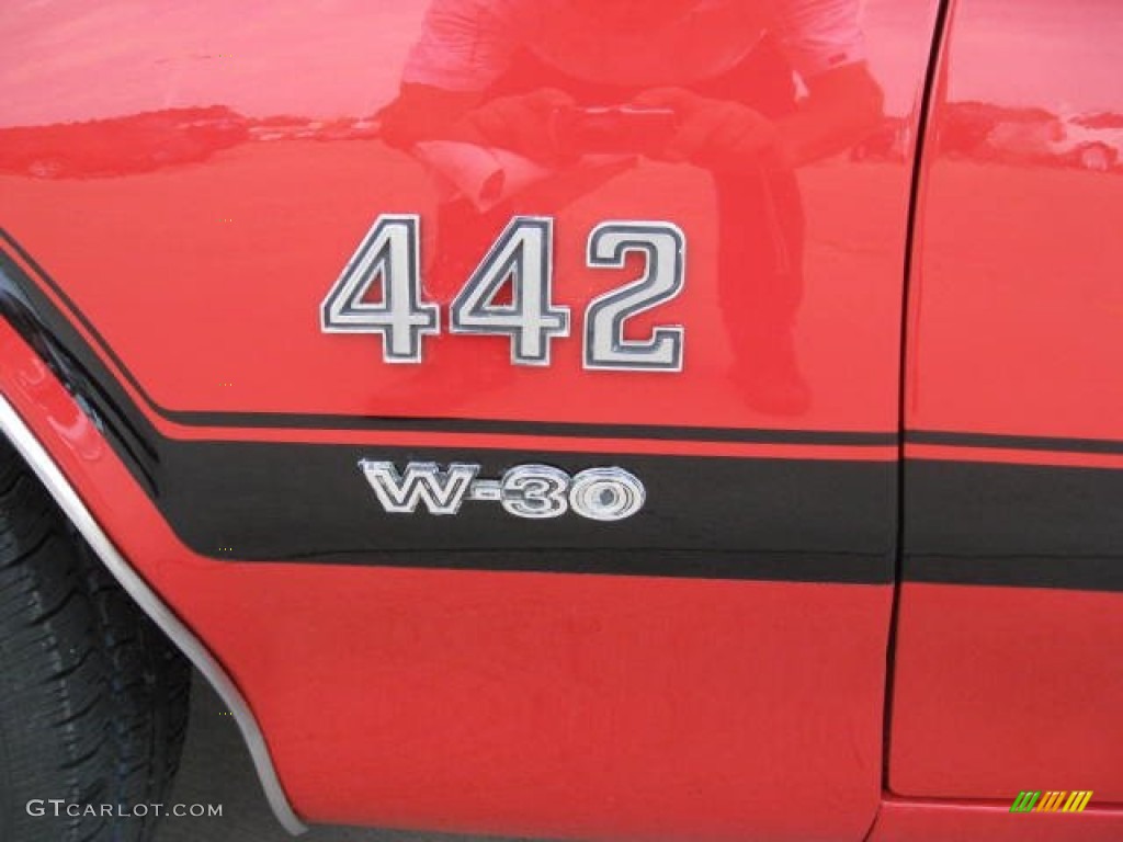 1970 Oldsmobile 442 W30 Marks and Logos Photo #68997607