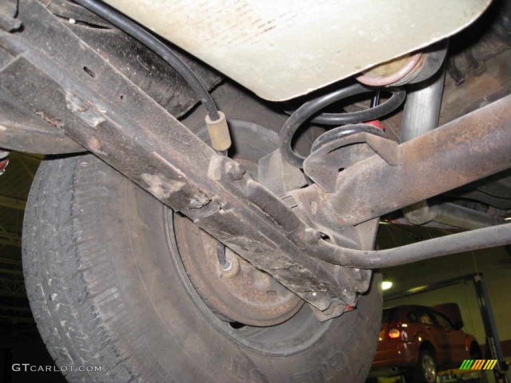 1970 Oldsmobile 442 W30 Undercarriage Photo #68997832