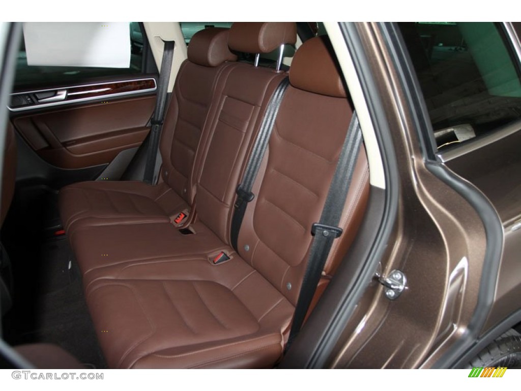 Saddle Brown Interior 2013 Volkswagen Touareg VR6 FSI Lux 4XMotion Photo #68998000