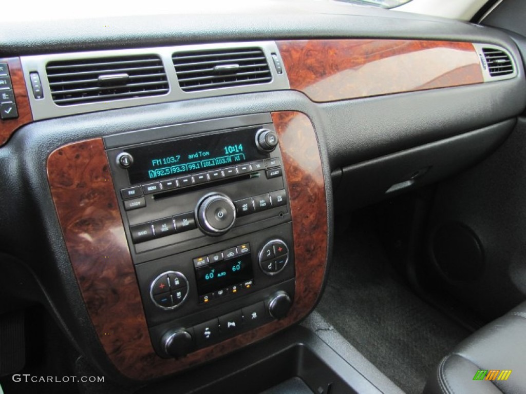 2009 Chevrolet Silverado 1500 LTZ Crew Cab 4x4 Controls Photo #68998285