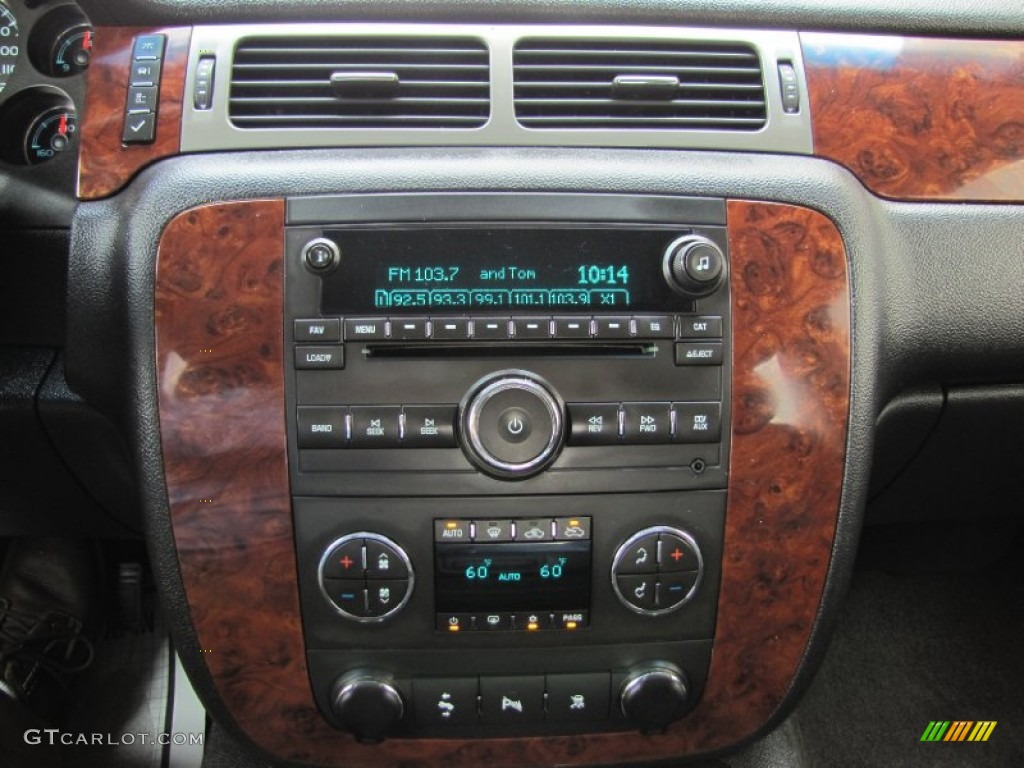 2009 Chevrolet Silverado 1500 LTZ Crew Cab 4x4 Controls Photo #68998297