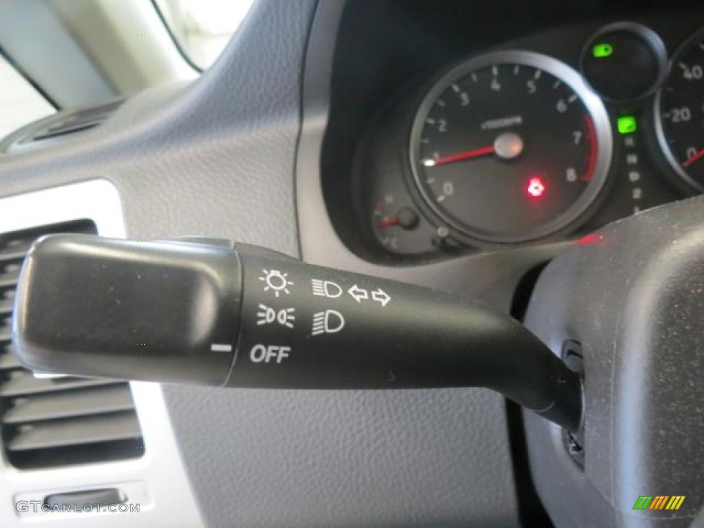 2006 Suzuki Aerio SX AWD Sport Wagon Controls Photo #68999098