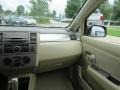 Espresso Black - Versa 1.8 S Hatchback Photo No. 23