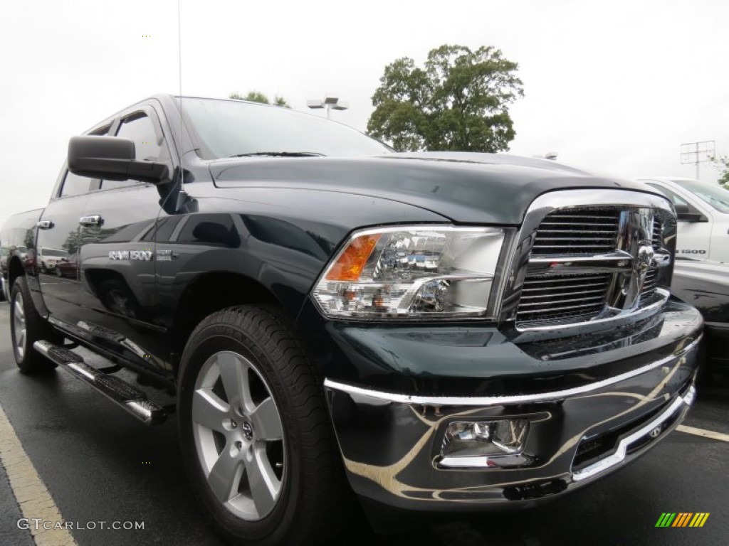 2011 Ram 1500 Big Horn Crew Cab - Hunter Green Pearl / Light Pebble Beige/Bark Brown photo #4