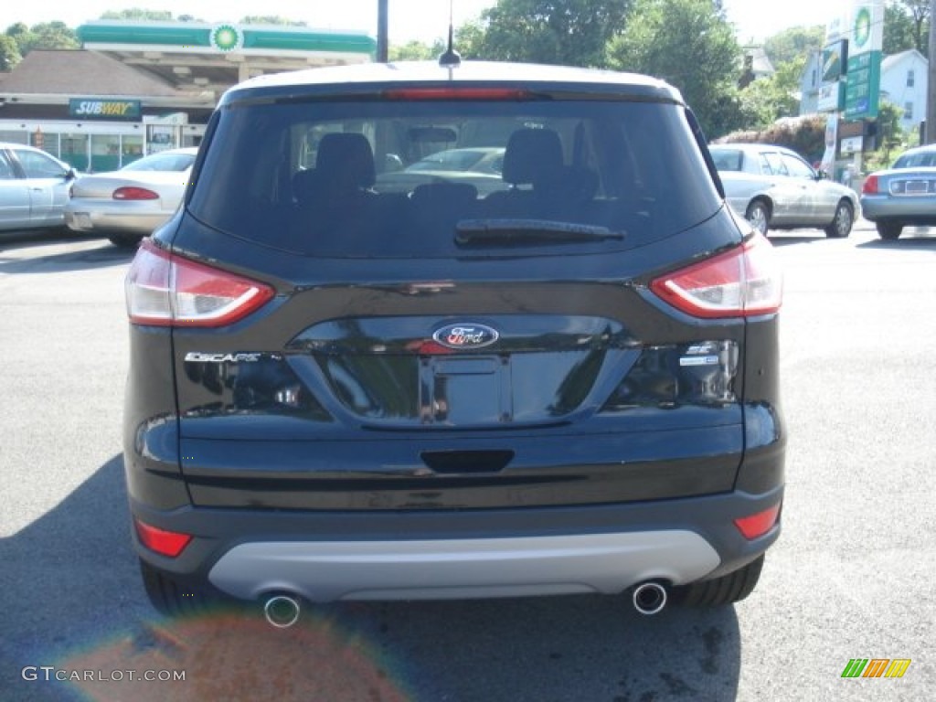 2013 Escape SE 1.6L EcoBoost 4WD - Tuxedo Black Metallic / Medium Light Stone photo #6