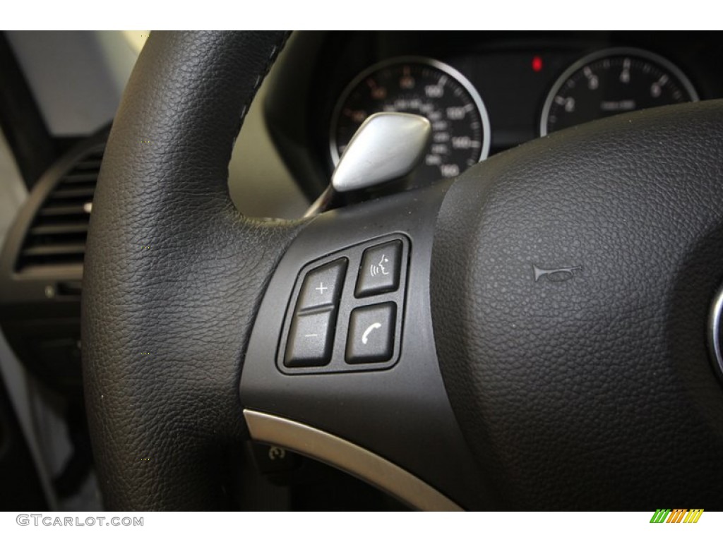 2010 BMW 1 Series 128i Coupe Controls Photo #69008028