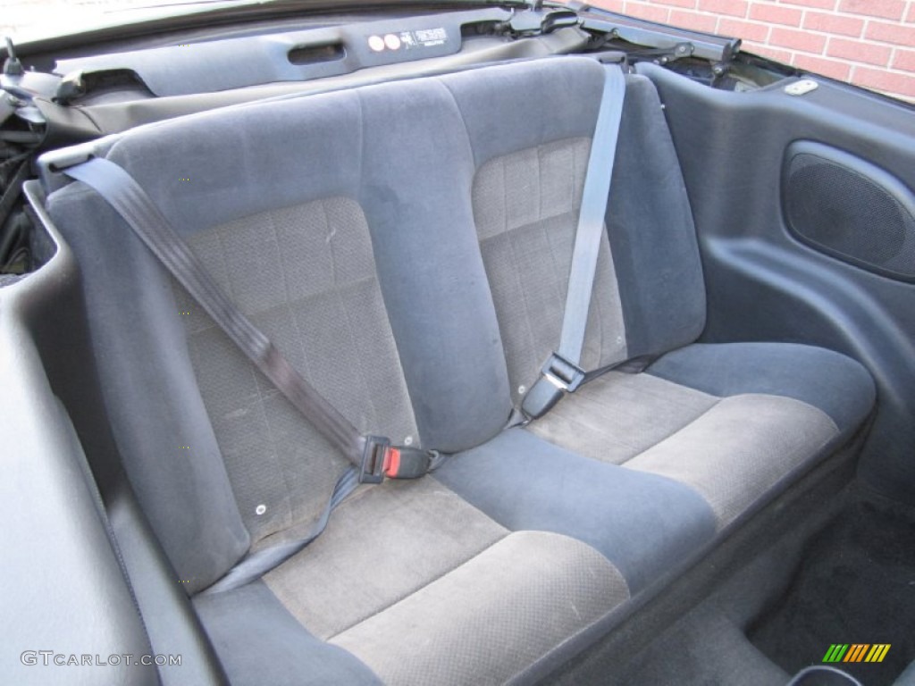 2006 Chrysler Sebring Convertible Rear Seat Photo #69008394