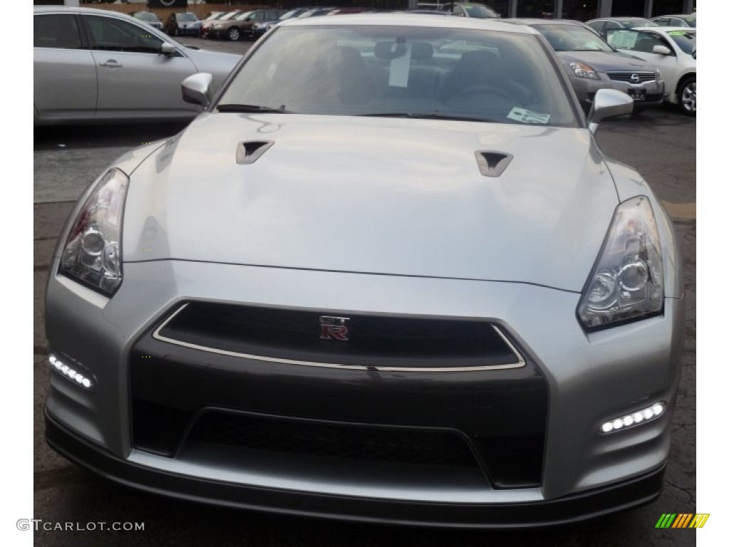 2013 GT-R Premium - Super Silver / Black photo #1