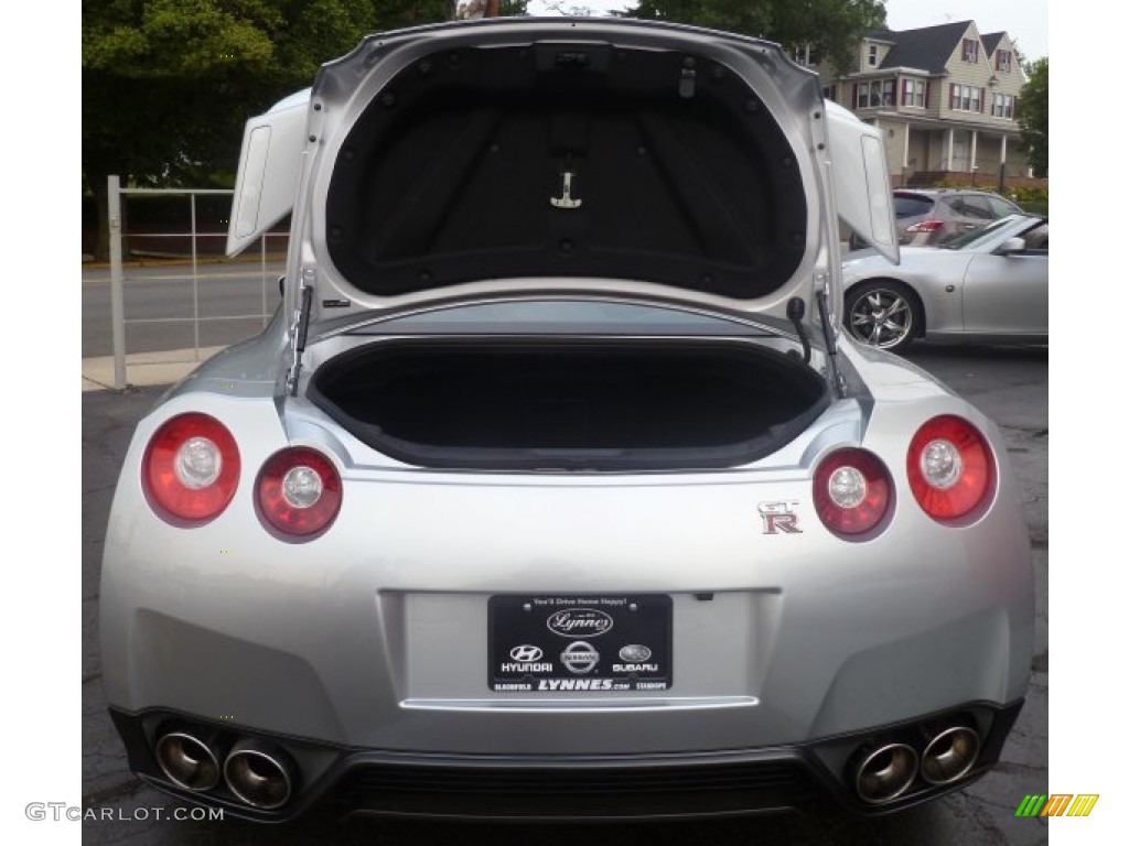 2013 Nissan GT-R Premium Trunk Photo #69009871
