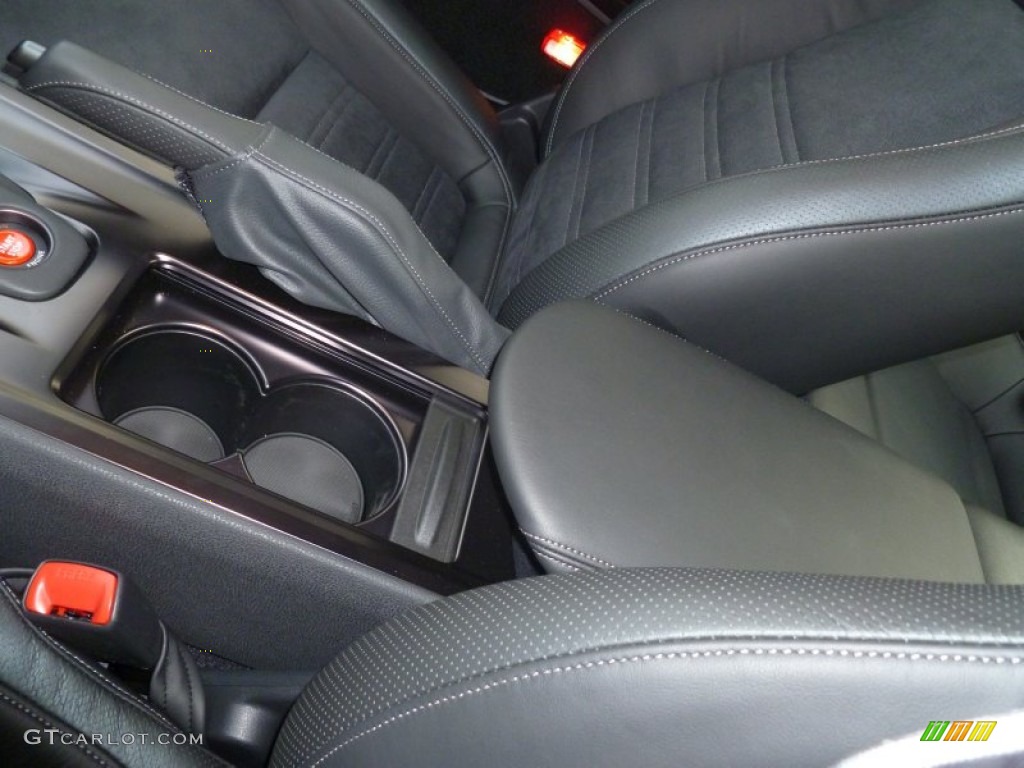 Black Interior 2013 Nissan GT-R Premium Photo #69009961