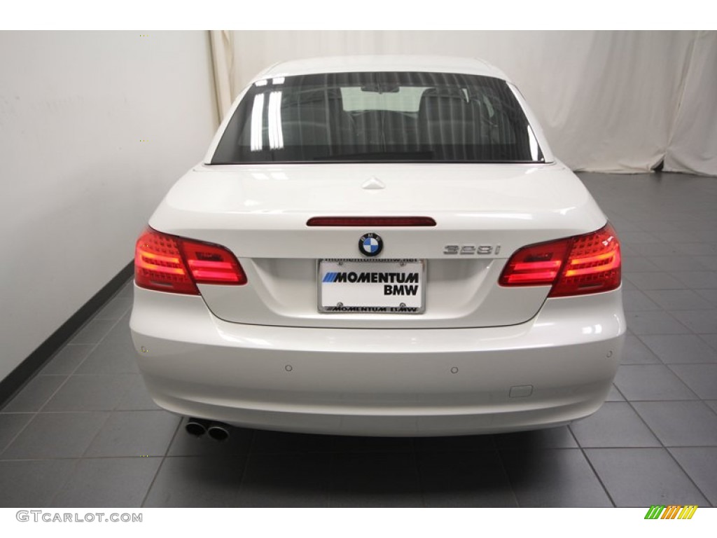 2011 3 Series 328i Convertible - Mineral White Metallic / Black photo #13