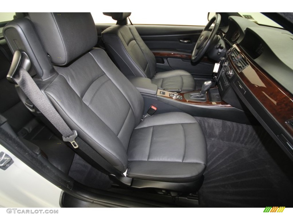 2011 3 Series 328i Convertible - Mineral White Metallic / Black photo #36
