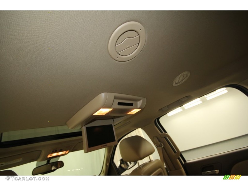 2011 Suburban LTZ - Summit White / Light Cashmere/Dark Cashmere photo #35